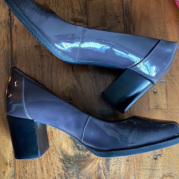 Clarks Artisan Tarah Sofia Plum Block Heel Comfort Dress Pump 7.5 - Picture 13 of 14